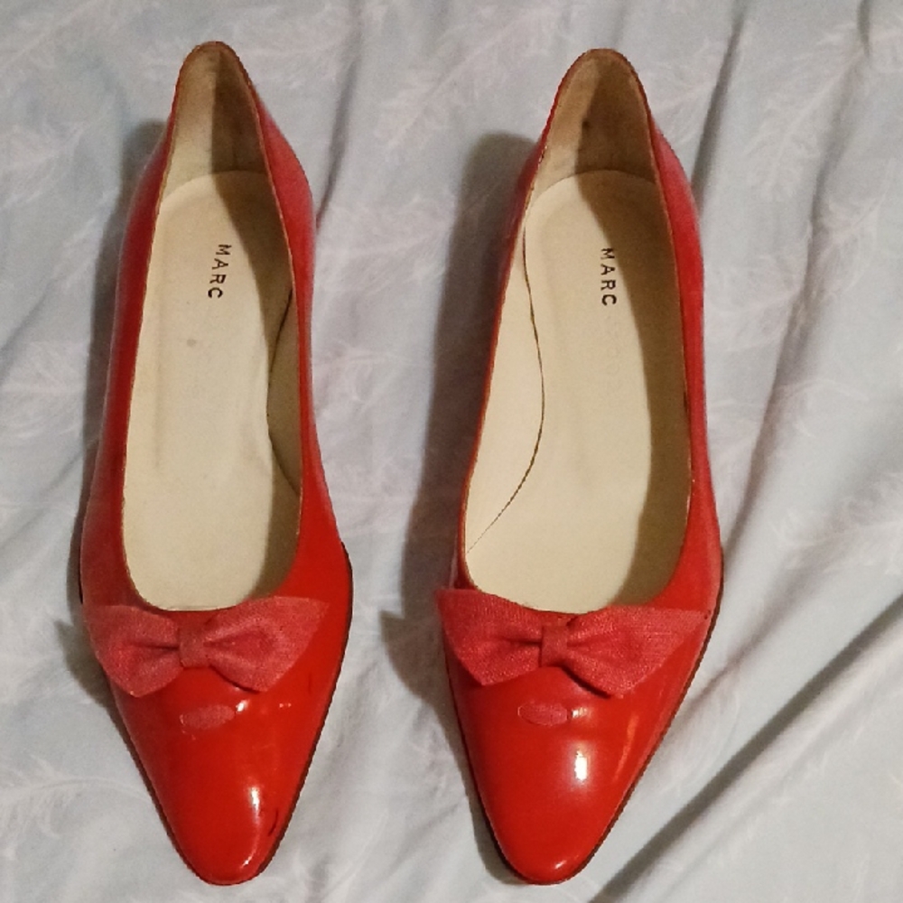 Marc Jacobs Red Flats with Glossy Finish and Bow